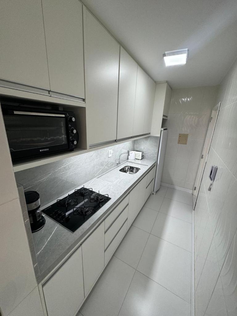Remodelado Novo A Cuadra Del Mar,patio Privado Parking Auto Pequeno-medio Apartamento